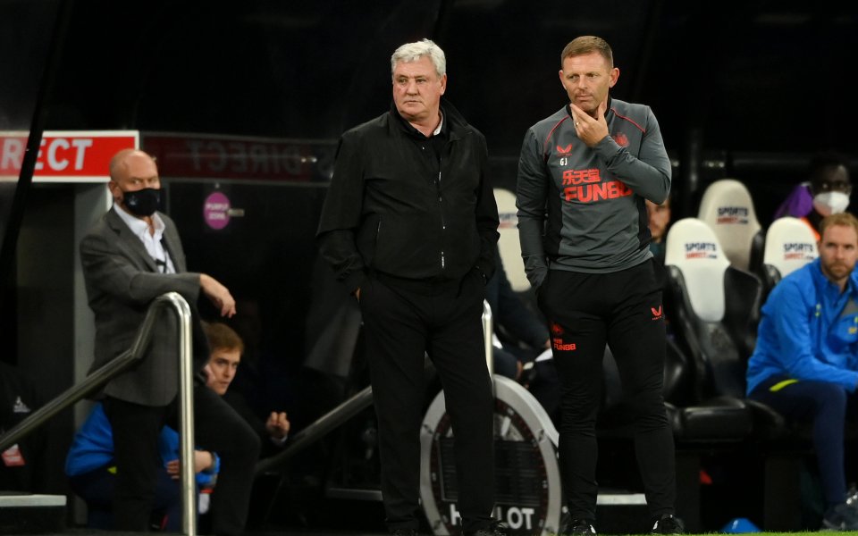 Нюкасъл се раздели с мениджъра Стив Брус, обявиха от клуба.