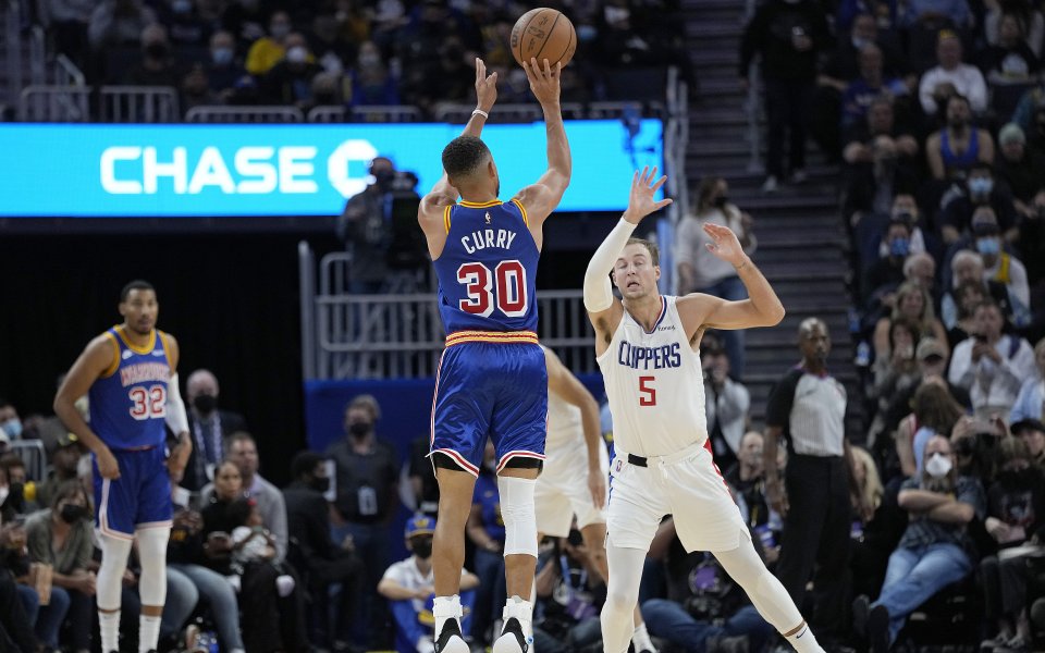 Голдън Стейт Уориърс пребори Лос Анджелис Клипърс със 115:113 за