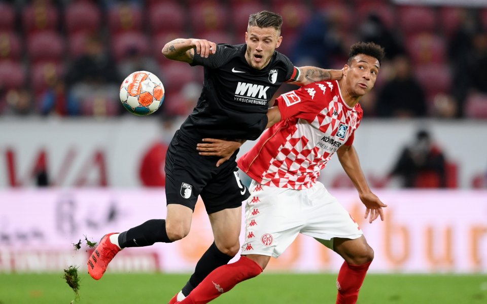 Майнц 05 разнищи с 4:1 Аугсбург на своя стадион в