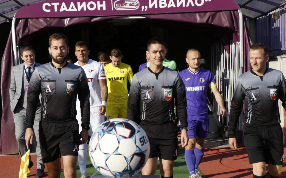 Етър 4:1 Септември