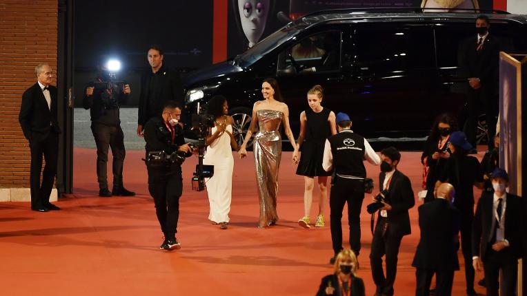 Анджелина Джоли, Шайло и Захара на премиерата на „Вечните“ в Рим