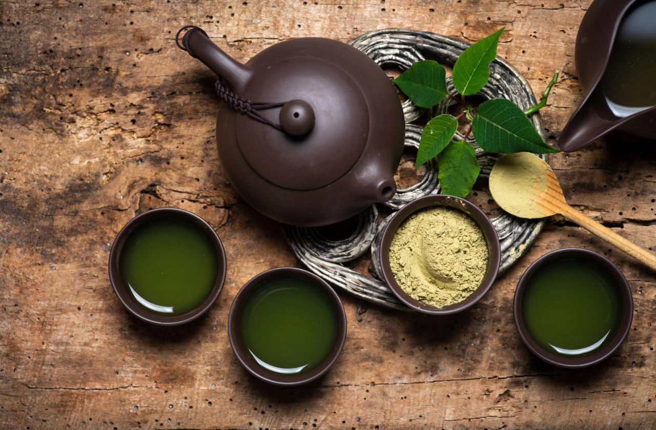 <p><strong>Матча чай</strong></p>

<p>Чаят Матча е вид зелен чай, който има по-високо съдържание на кофеин и по-силен вкус поради промените в отглеждането и обработката на листата.</p>