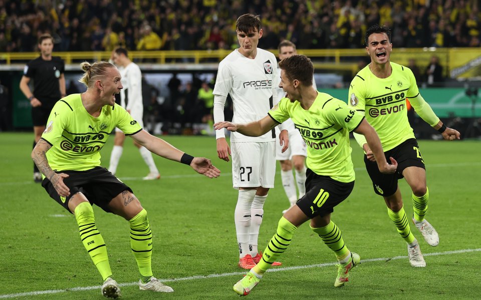 Отборът на Борусия Дортмунд се наложи с 2:0 над Инглощад