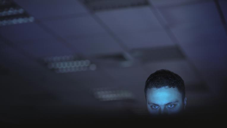  Смразяващи кръвта истории на дами със страшни мъже 