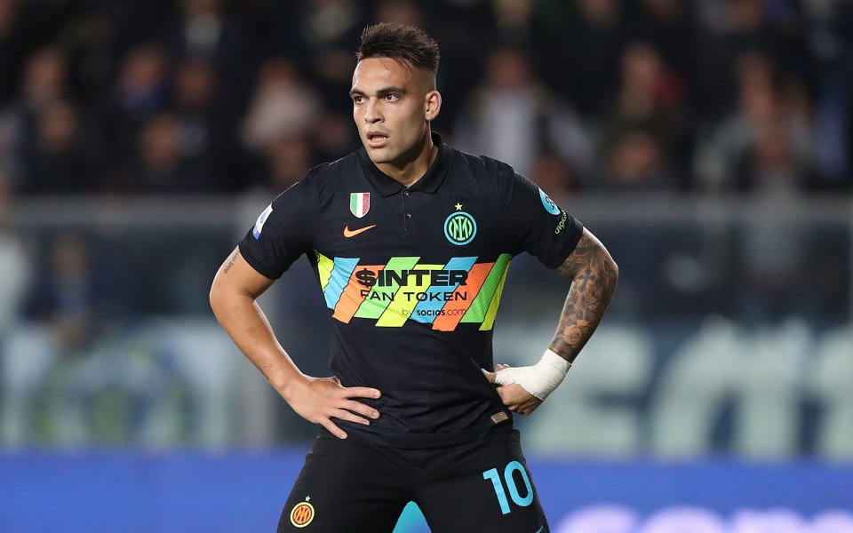 Нападателят на Интер Лаутаро Мартинес ще продължи договора си с