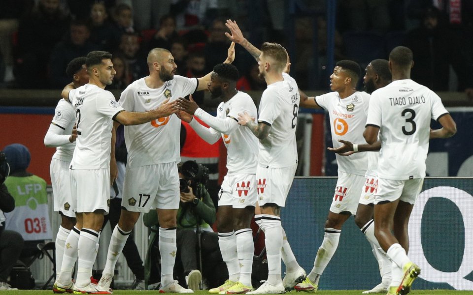 Отборите на Пари Сен Жермен и Лил играят при в