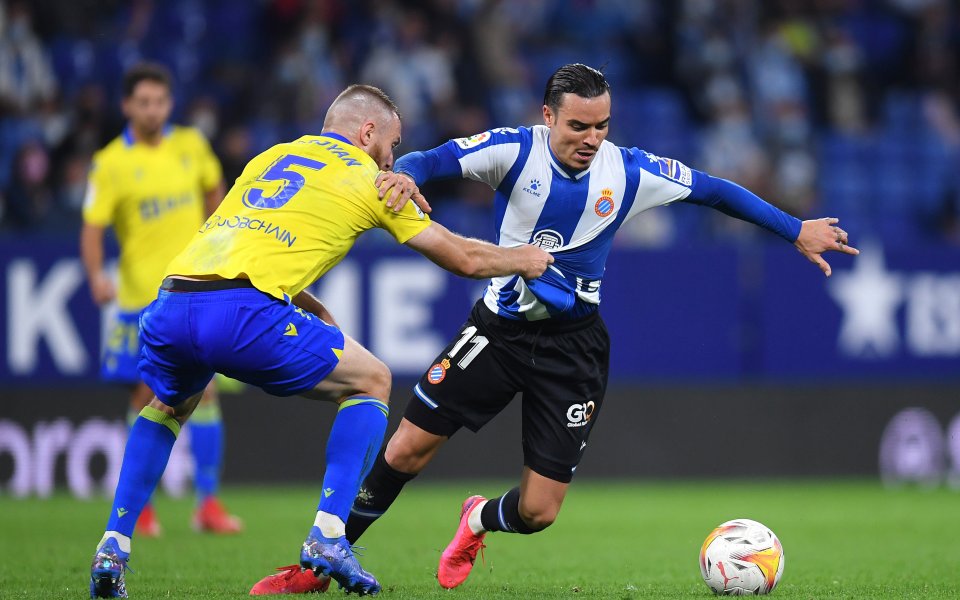 Тотнъм се интересува от нападателя на Еспаньол Раул де Томас,