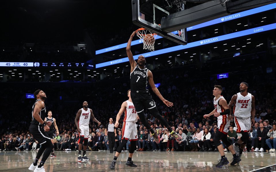 Баскетболната звезда на Бруклин Нетс Кевин Дюрант беше глобен с