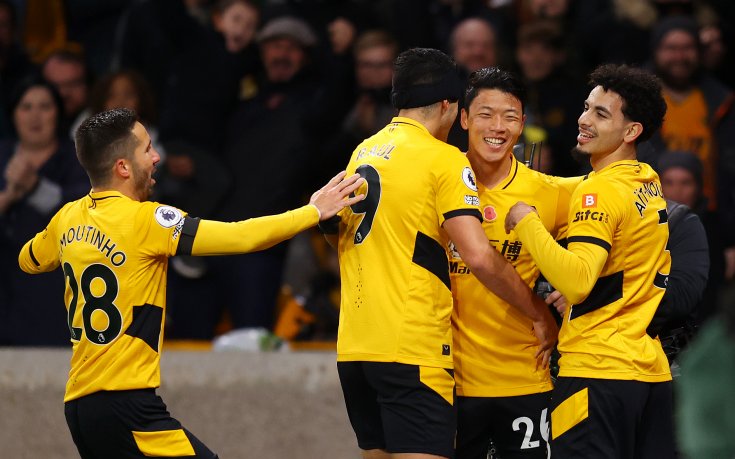 Английски грандове по петите на кореец от Уулвс