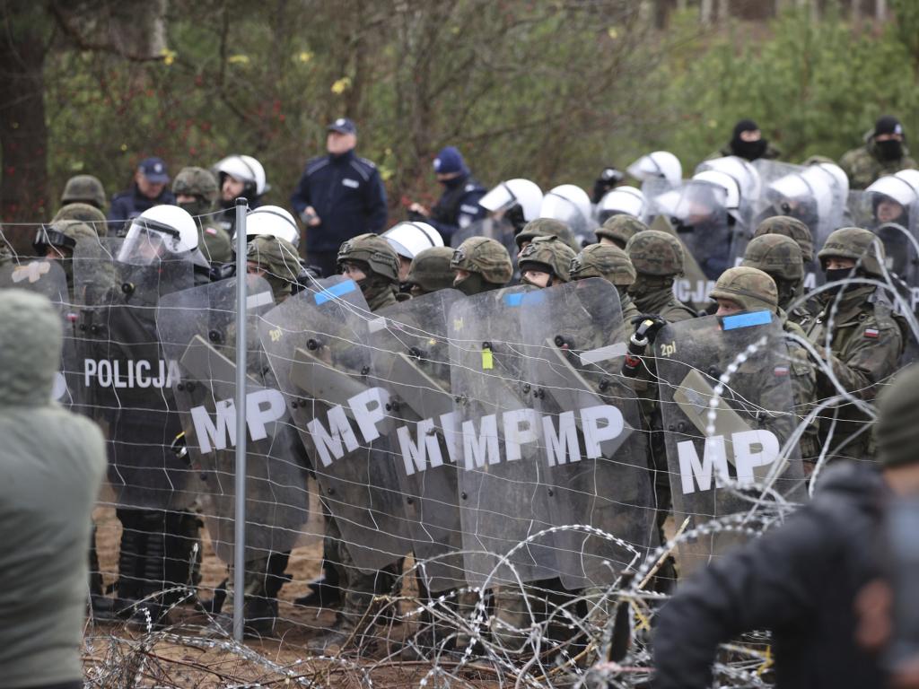 Неотдавнашните прояви на насилие между войници и имигранти на полско беларуската