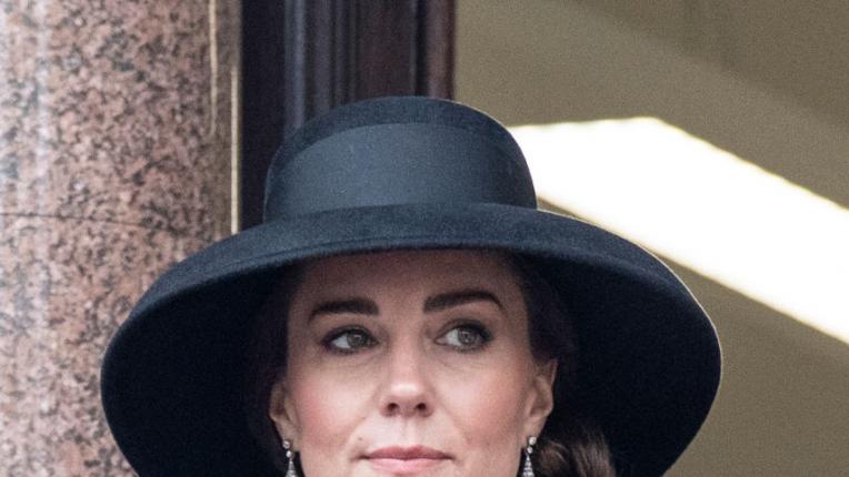  Кейт Мидълтън със стилна и строга визия за Деня на възпоменанието 