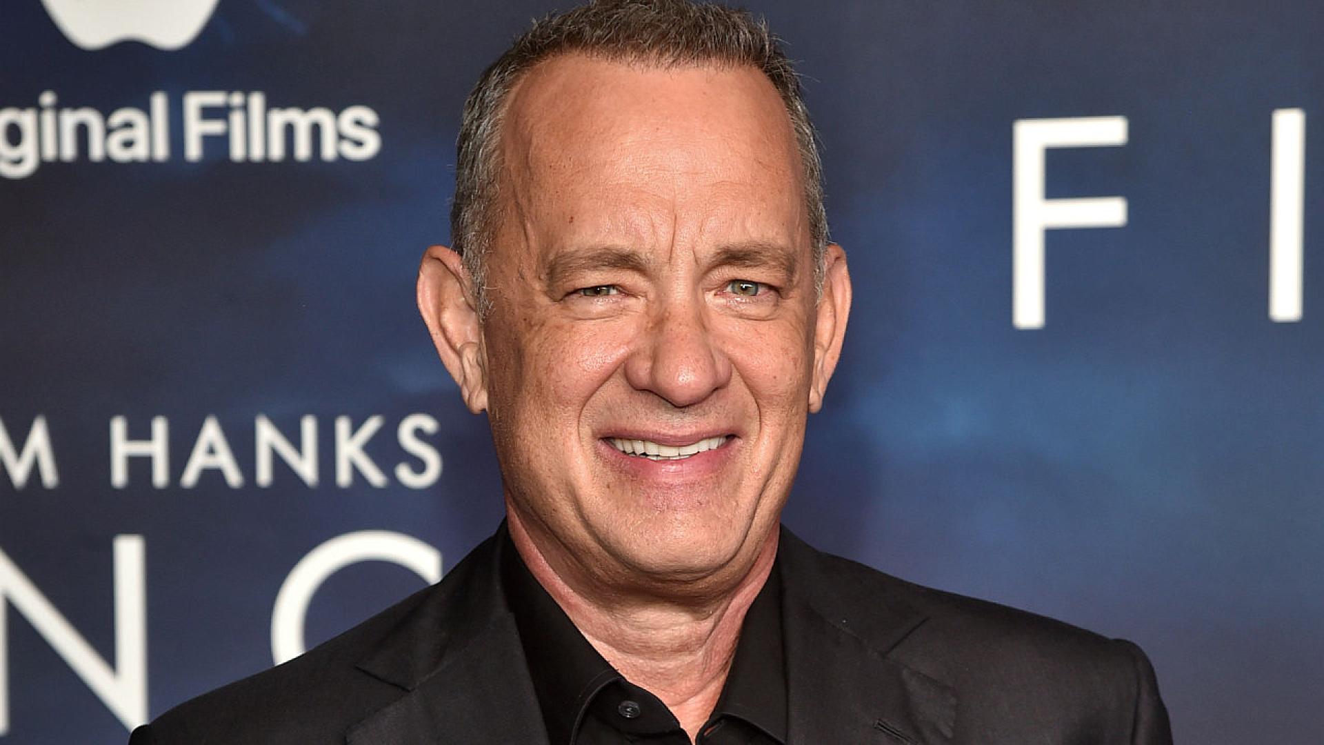 Том Ханкс отвежда хората на виртуално пътуване до Луната В