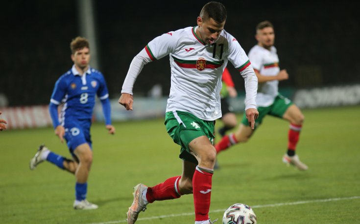 Роден национал с асистенция в Чехия