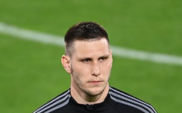 Байерн иска да поднови договора на бранител