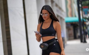 Катя вае изящно тяло и подлудява феновете си