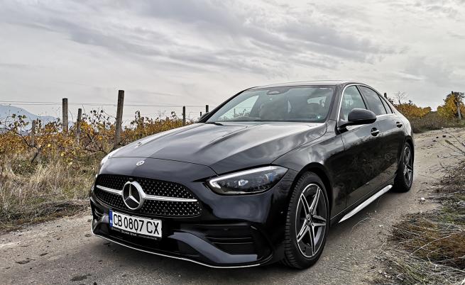  STOP & GO: Новият дизелов мотор OM 654 M разчита на 48-волтова мека хибридна технология, повишен работен размер (1992 от 1950 куб. см) и увеличено налягане на турбото (2700 от 2500 бара). Мощността му е 195 kW+15 kW от системата EQ Boost. 