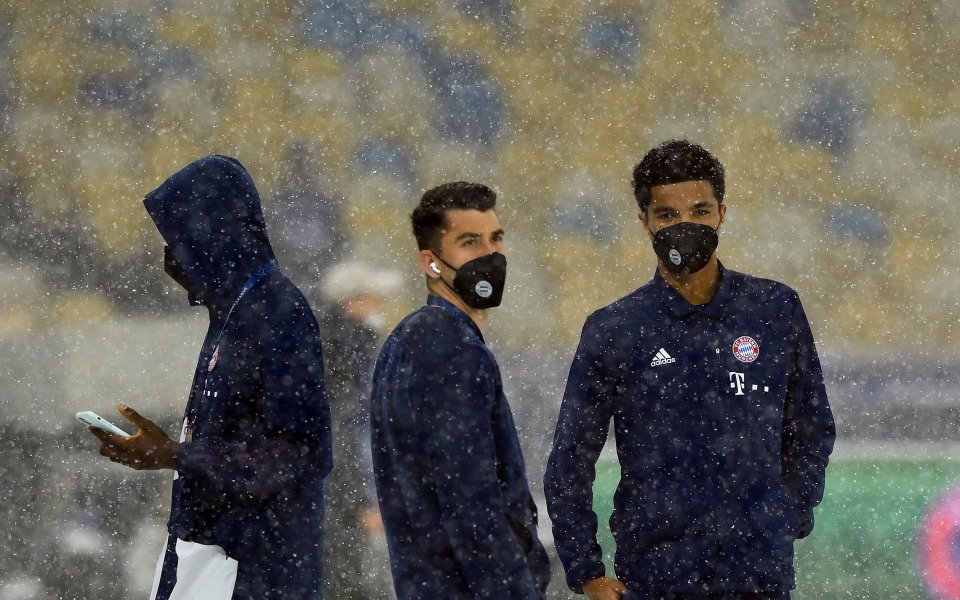 Динамо Киев и Байерн Мюнхен играят при 0:0 в мач