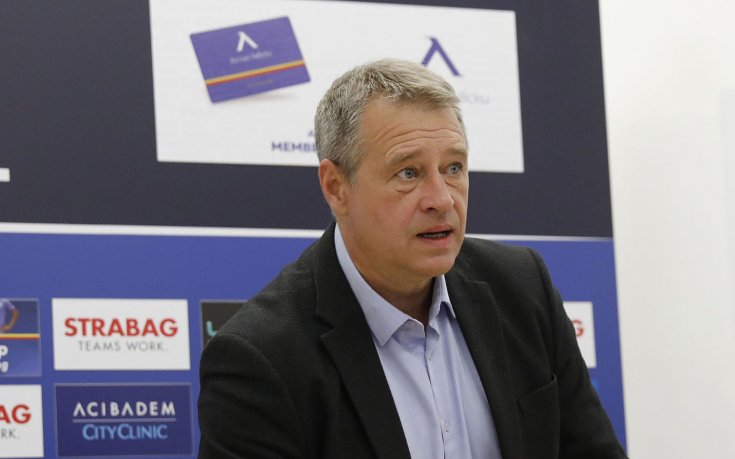 Цялата истина на Иво Ивков за милионните оферти за футболисти на Левски