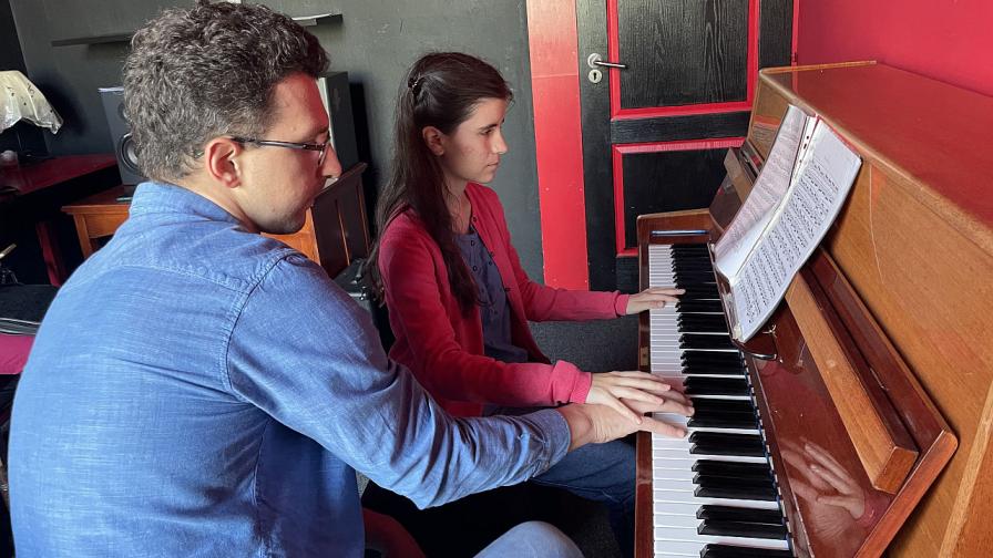RockSchool създаде наръчник за преподаване на музика на незрящи ученици