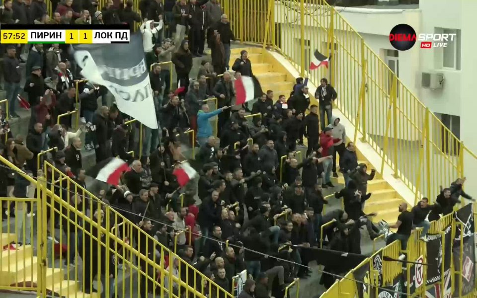 "Смърфовете" изравниха в 58-ата минута. Разписа се Георги Минчев. Умарбаев