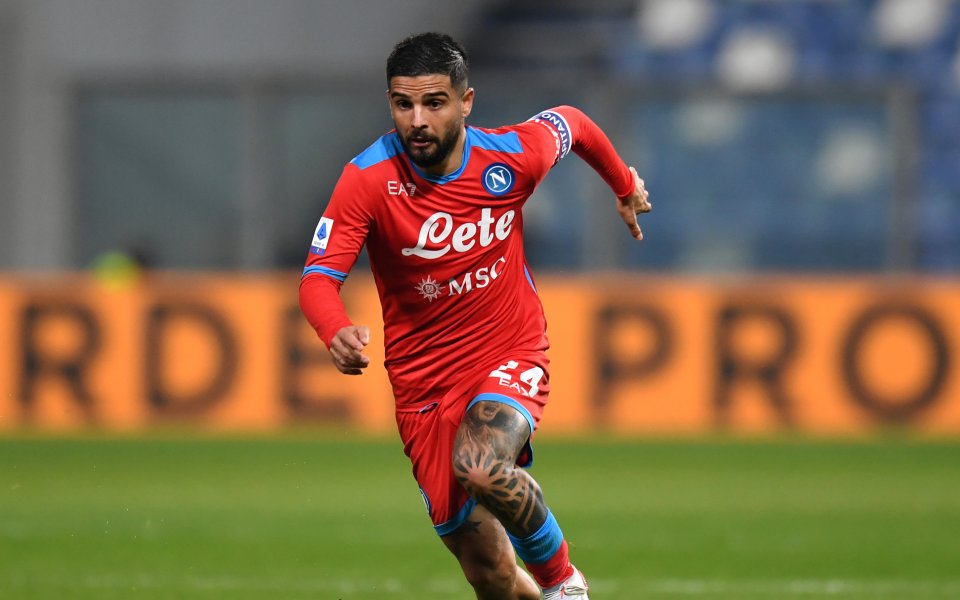 Капитанът на Наполи Лоренцо Инсине е дал отрицателен тест за