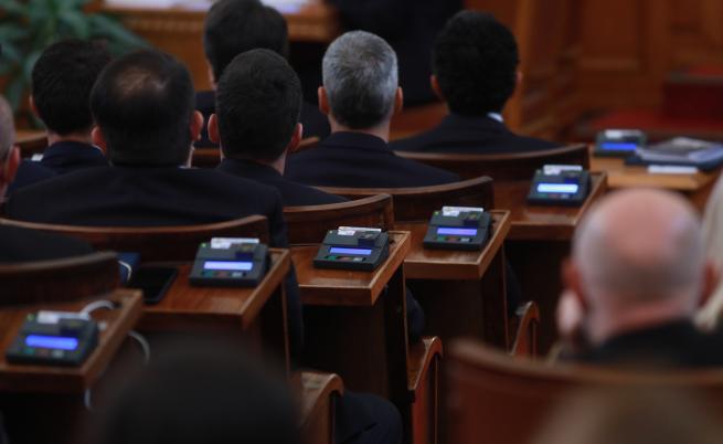 На първо четене: Депутатите приеха бюджета на НЗОК за 2022 г.