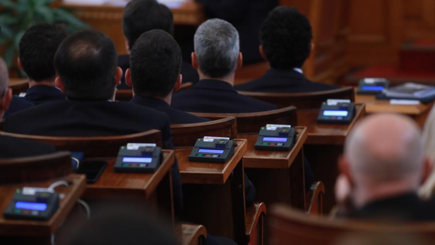 На първо четене: Депутатите приеха бюджета на НЗОК за 2022 г.