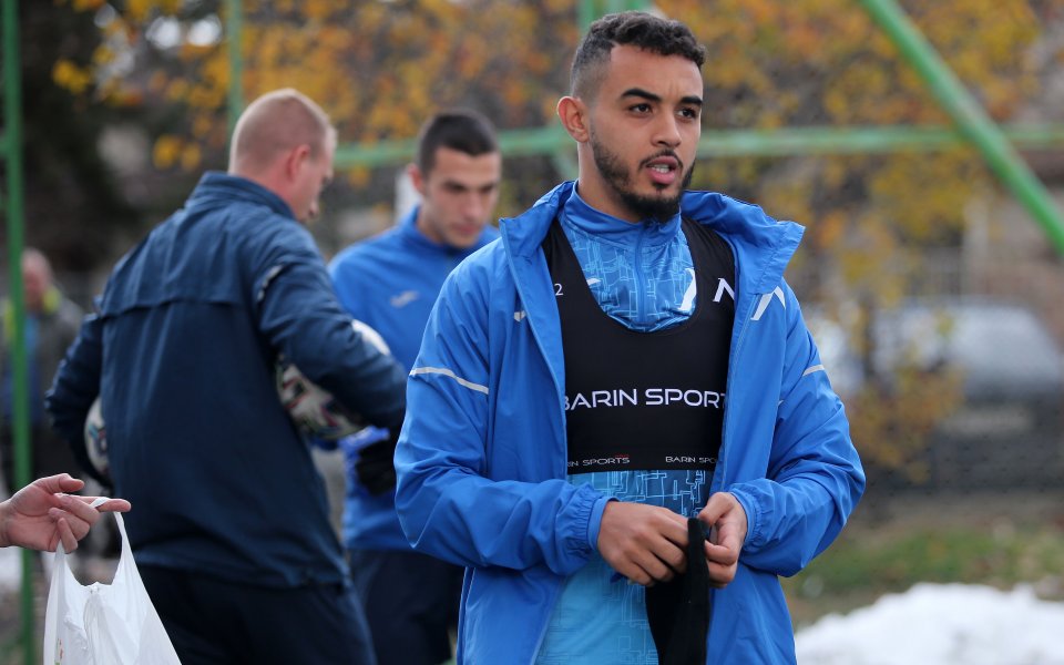 Левски проведе последна тренировка преди домакинството на Ботев Пловдив. Срещата