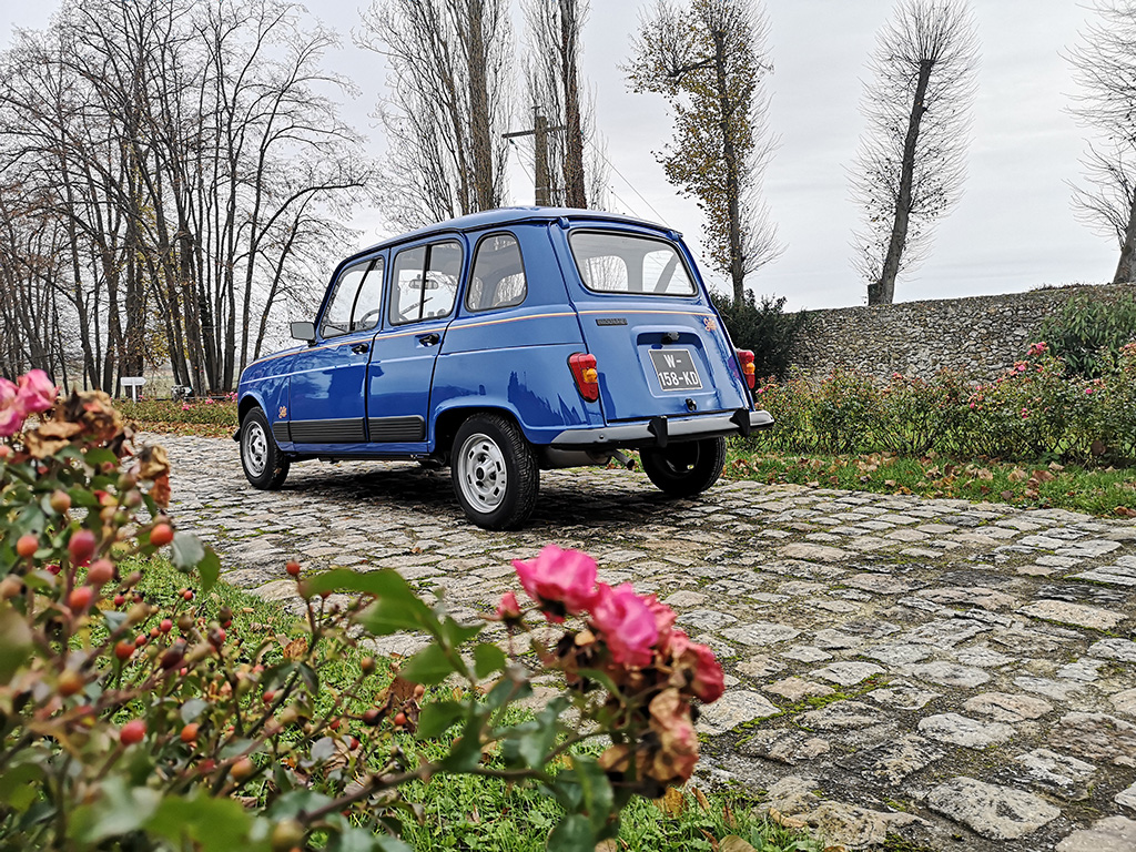 <p>Renault 4 Sixties</p>