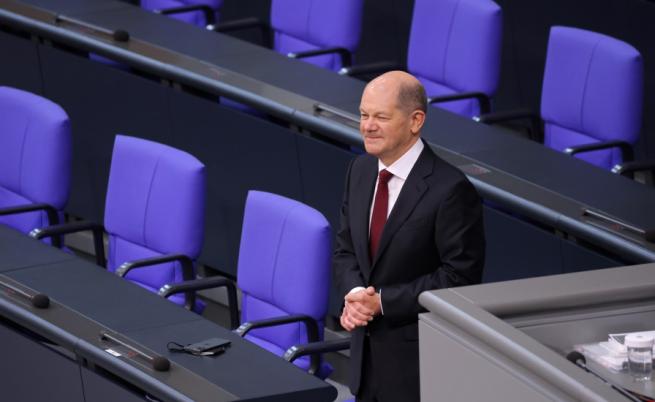 Кой е Олаф Шолц, новият канцлер на Германия
