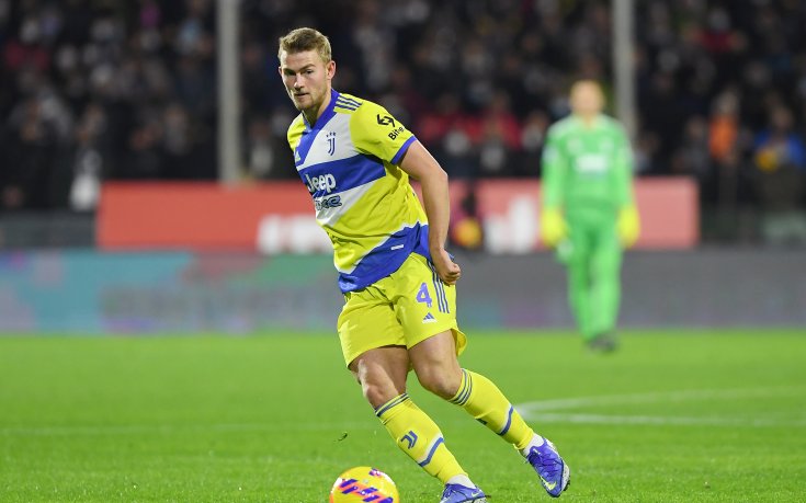 Челси и Ман Юнайтед ще се борят за защитник на Ювентус