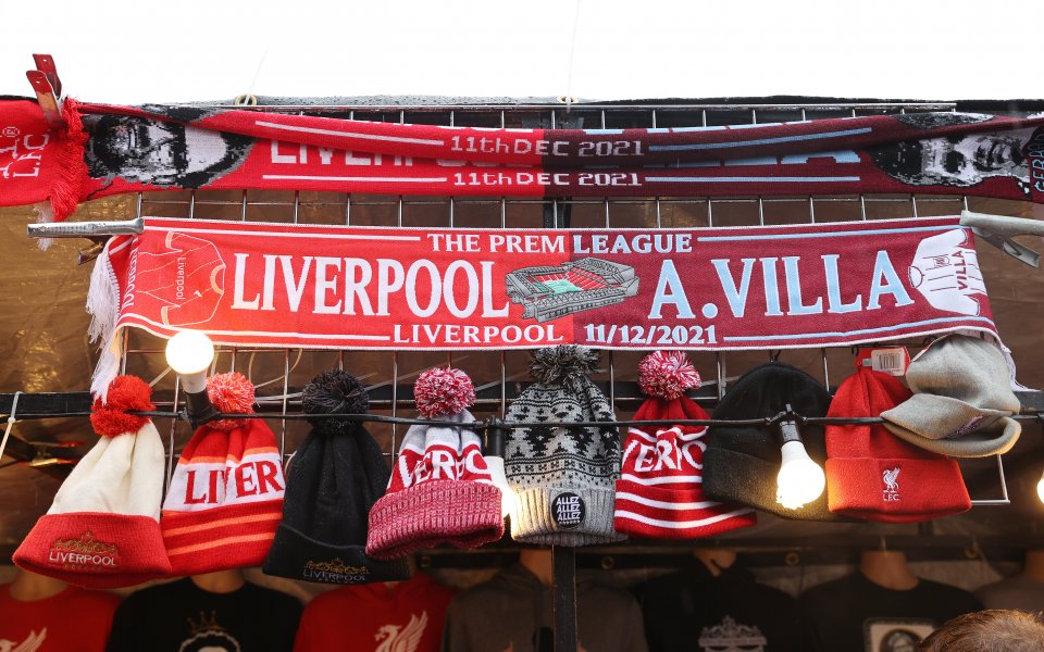 Отборите на Ливърпул и Астън Вила играят при в двубой