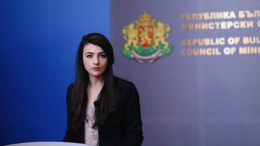 Лена Бориславова: Основна цел на това правителство е спиране на кражбите