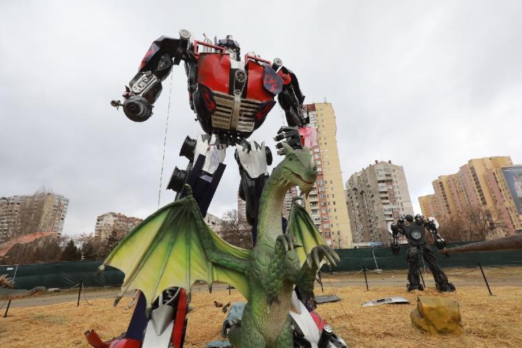 Динозаври и роботи се настаниха в парк Възраждане София