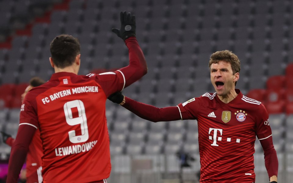 Отборите на Байерн Мюнхен и Волфсбург играят при в първи