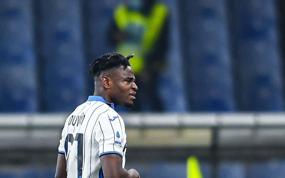 Дуван Сапата има само леко напрежение в бедрото и ще