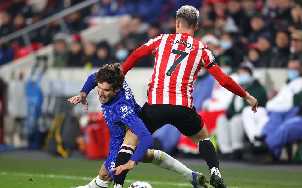 Отборите на Брентфорд и Челси играят при резултат 0:0 в