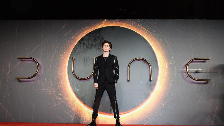  Тимъти Шаламе на аления килим за „ Дюн “ 