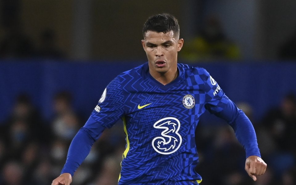 Защитникът на Челси Тиаго Силва е близо до нов договор