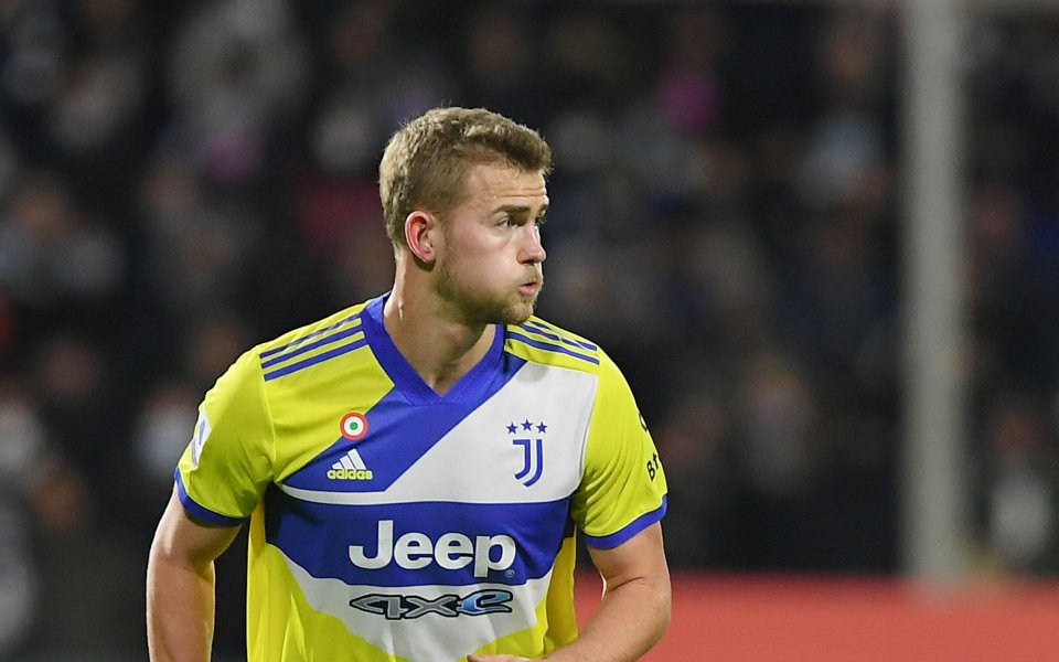 Барселона обмисля сериозно трансфер на защитника на Ювентус Матайс Де