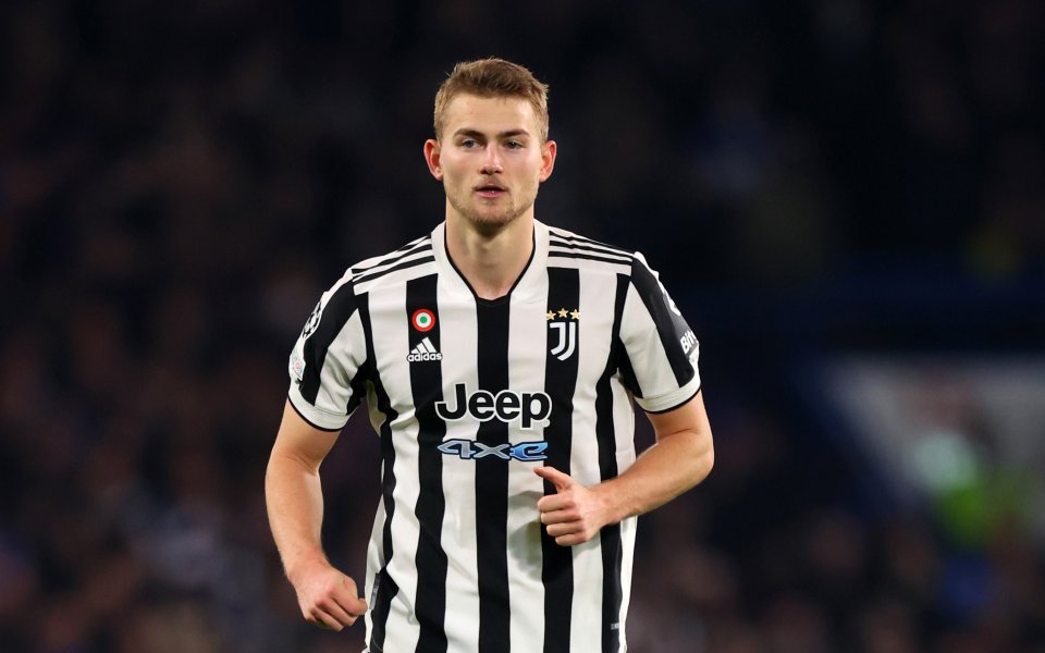 Суперагентът Мино Райола се е съгласил да намали специалната клауза