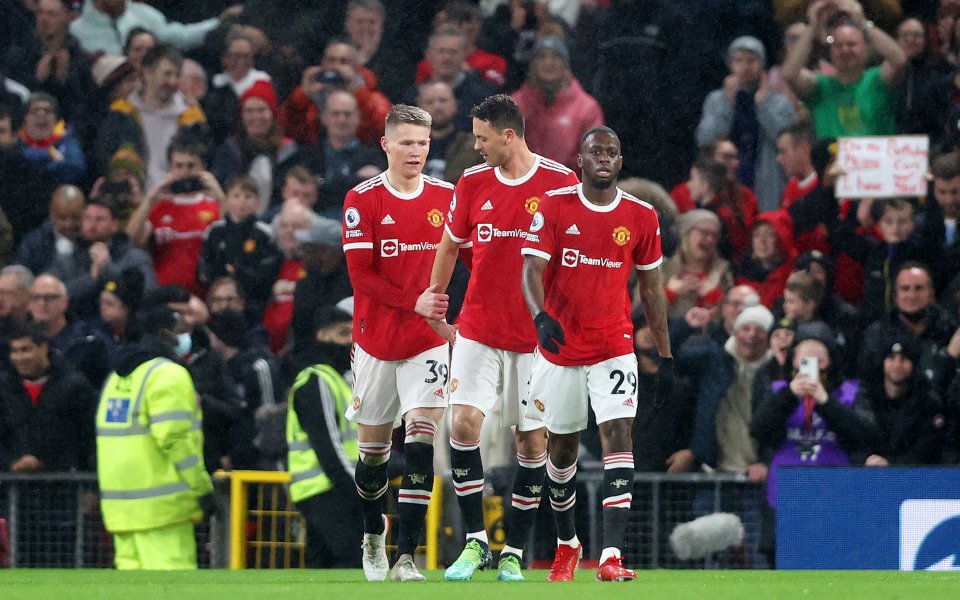 Отборите на Манчестър Юнайтед и Бърнли играят при резултат 3:1