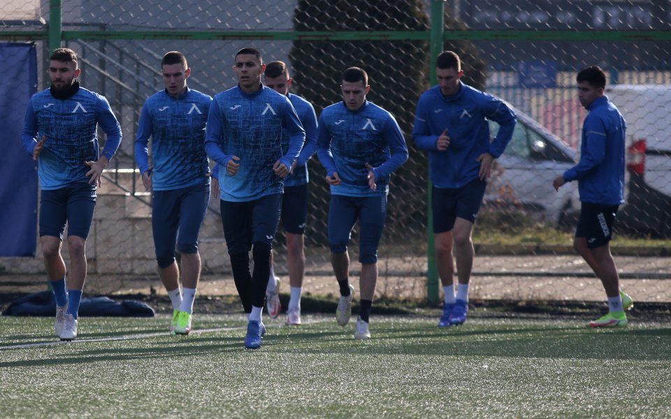 Не всичко във футбола опира до опит. Оказа се, че