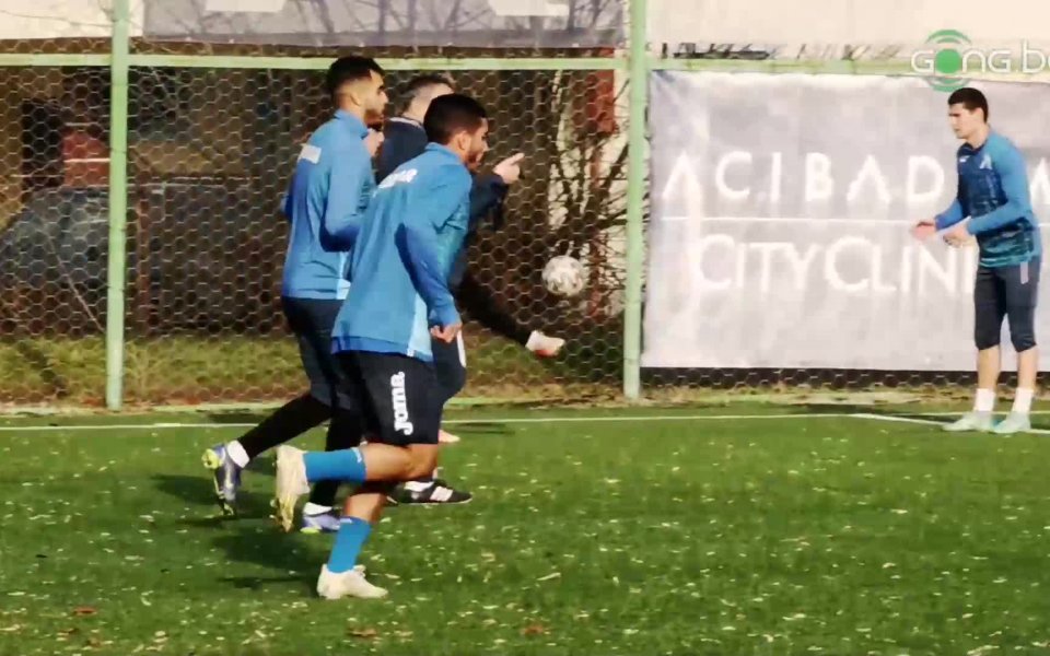 Welton with first training in Levski thumbnail