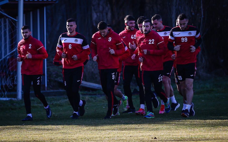 Локомотив София официално се раздели с вратаря Цветомир Витков. Той