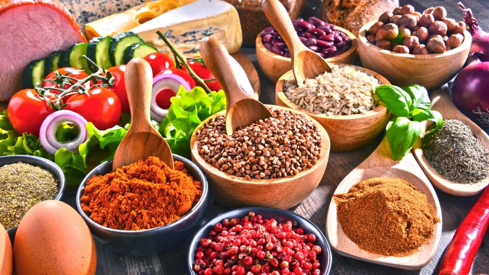 Доста е рисковано да похапваме храни с изтекъл срок на