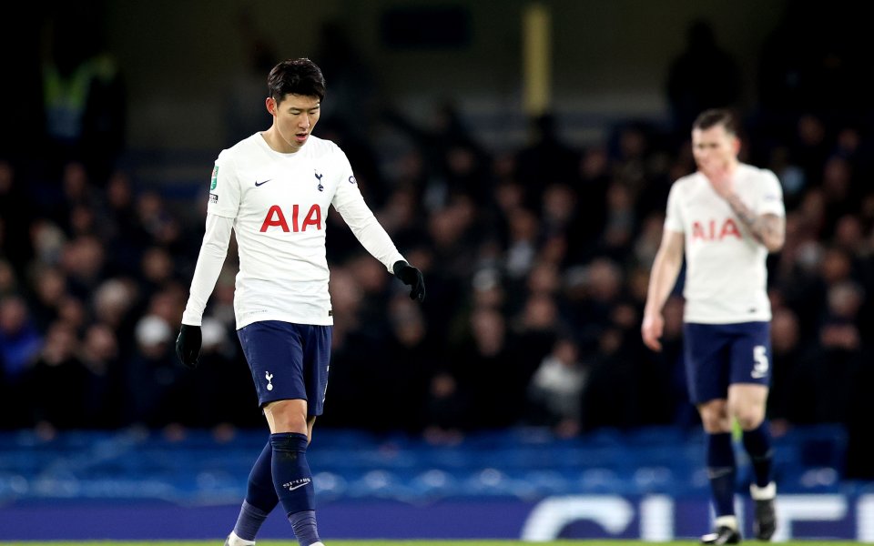 Нападателят на Тотнъм Хюн-мин Сон ще бъде аут от футболните