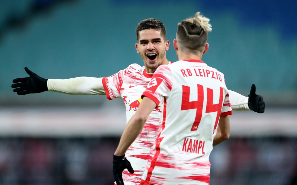 Отборът на РБ Лайпциг спечели с 4:1 домакинството си на