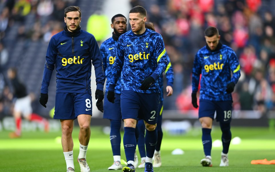 Тотнъм реагира с изненада след отлагането на двубоя с Арсенал