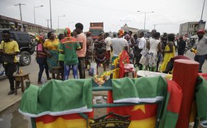 Ужас на КАН! Най-малко шестима загинали и десетки ранени на мач на Камерун (видео + снимки)